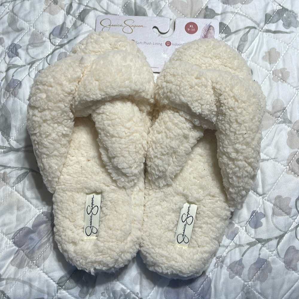 New Jessica Simpson indoor/outdoor slipper XL